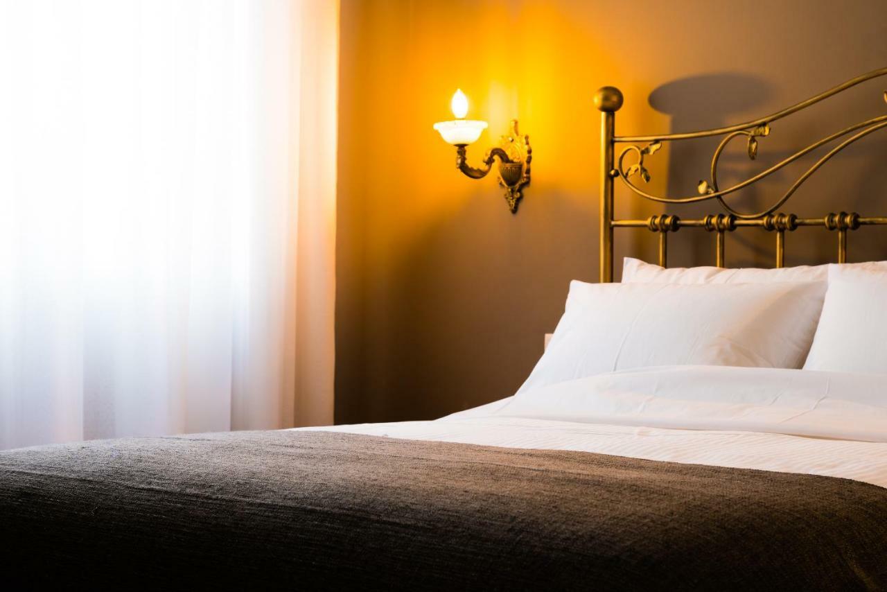 Ch Adrianou Suites Atina Dış mekan fotoğraf